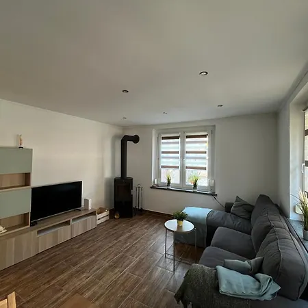 Gaestehaus Im Erzgebirge 즈보니츠